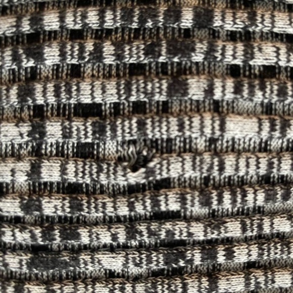 Black & Grey Knit Tank Top – Size M - Picture 3 of 3